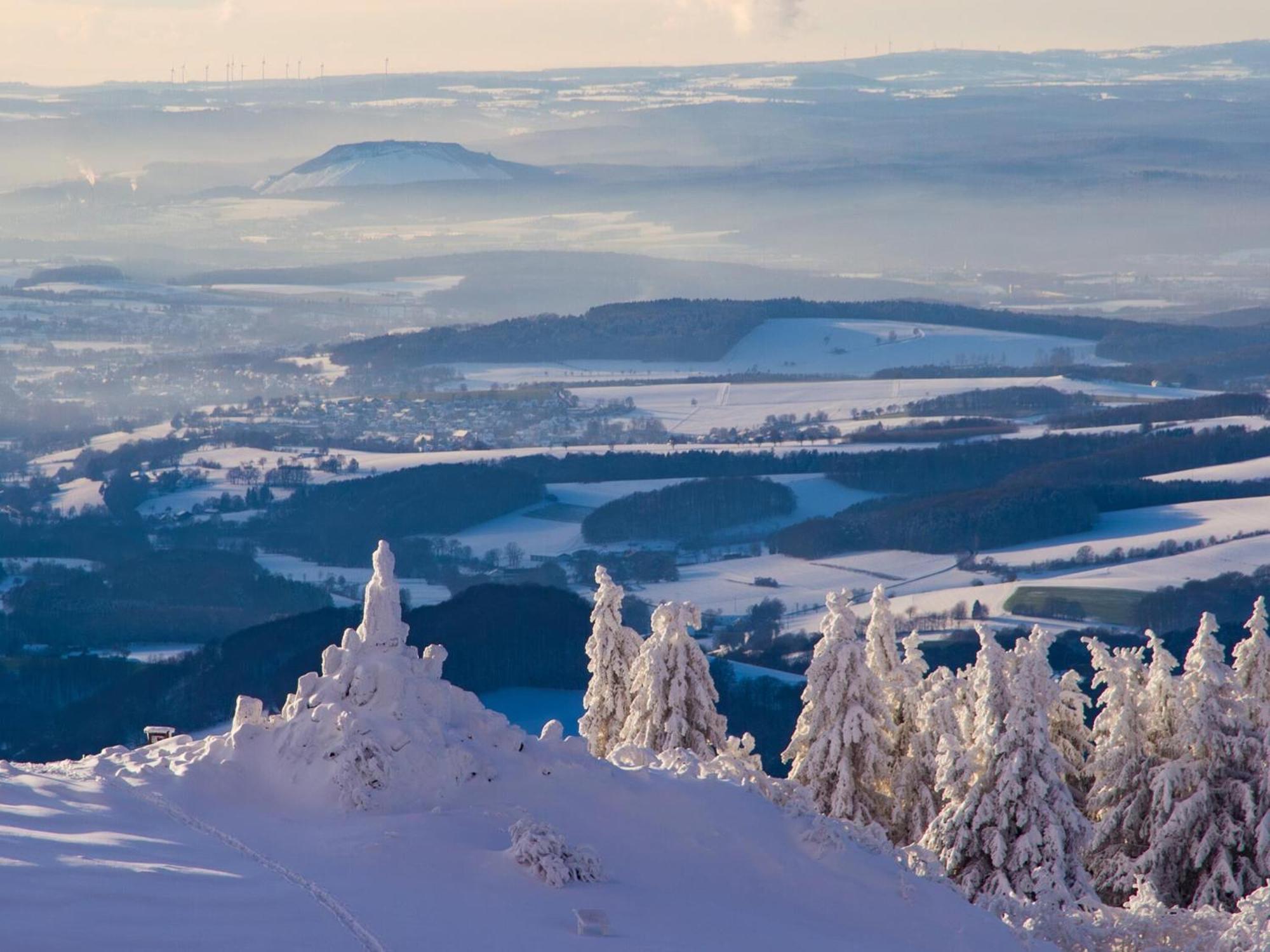 Berghotel Deutscher Flieger Wasserkuppe Герсфельд Экстерьер фото